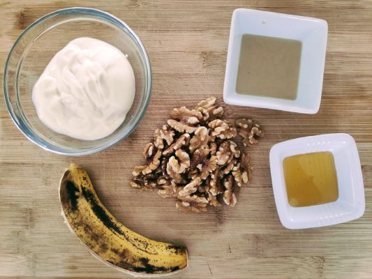 Breakfast Yoghurt with Tahini